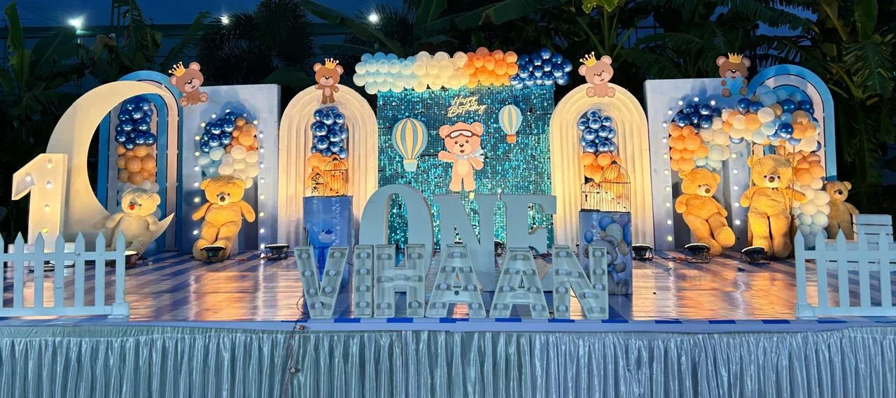 Hello Teddy Theme with 5 teddys, balloons (Arch), welcome board,  LED lights for one number, neon light, cake table